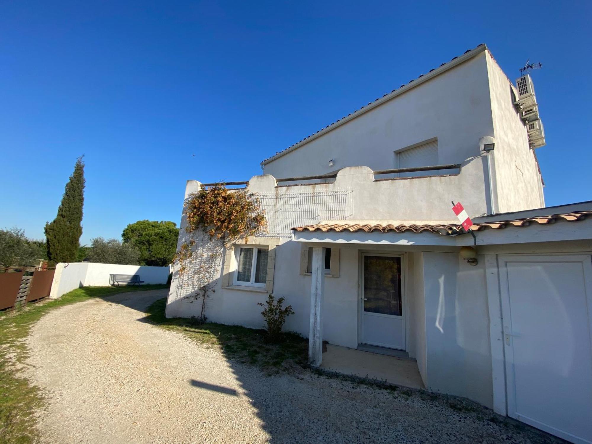 Les Maisons Du Paty Arles Bagian luar foto