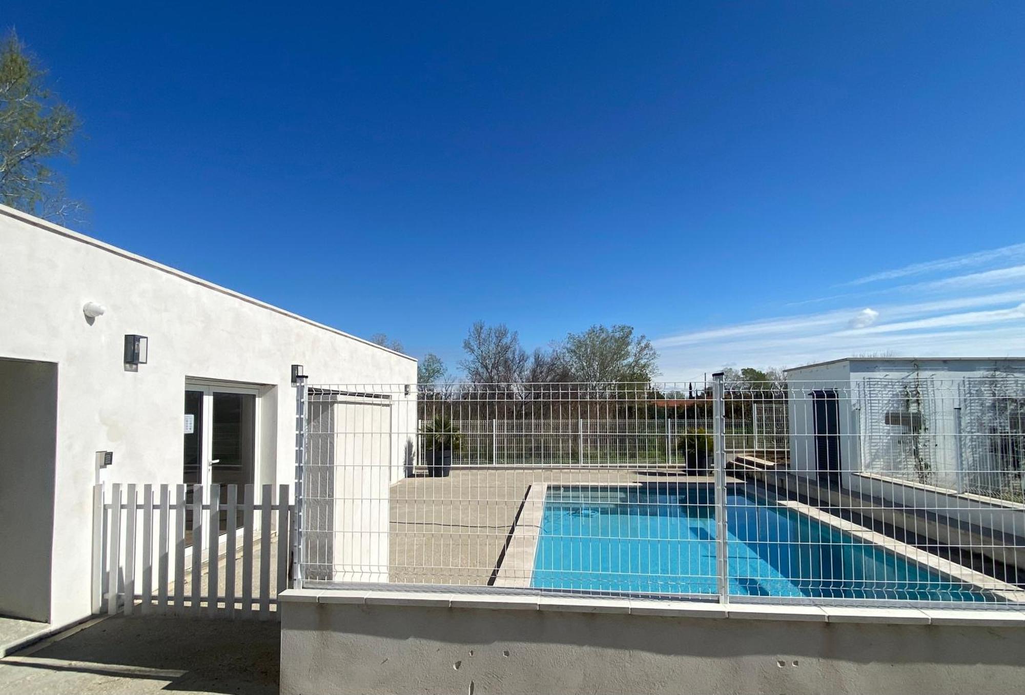 Les Maisons Du Paty Arles Bagian luar foto